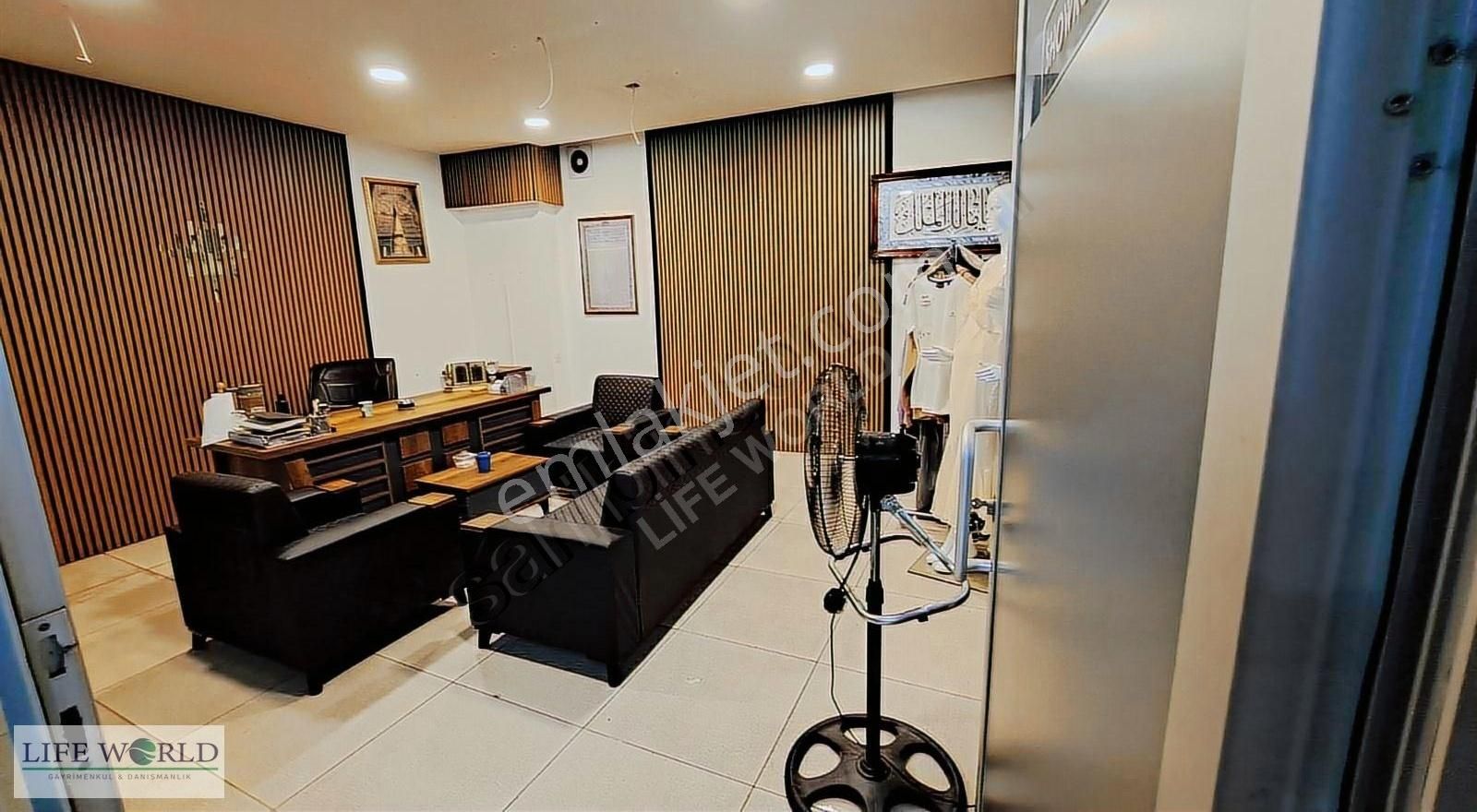 Merter Tekstil Merkezinde 300 Mt. Kiralık Atölye & Depo...
