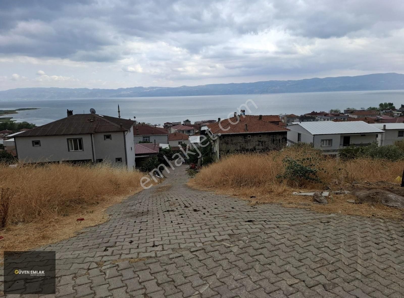 İznik Boyalıca Beldesinde Satılık Göl Manzaralı Müstakil Ev. - Görsel 5