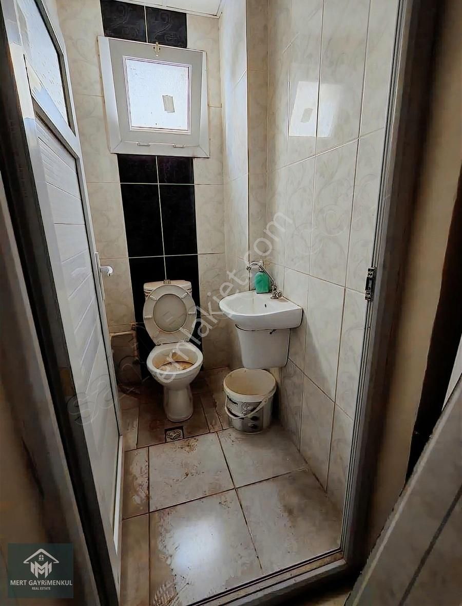Uğur Mumcuda Hastane Yakını Satılık 90m2 İş Yeri - Görsel 2