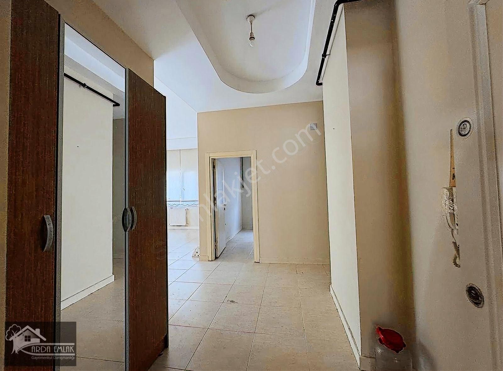 Arda Emlaktan Site İçerisinde Kiralık 2+1