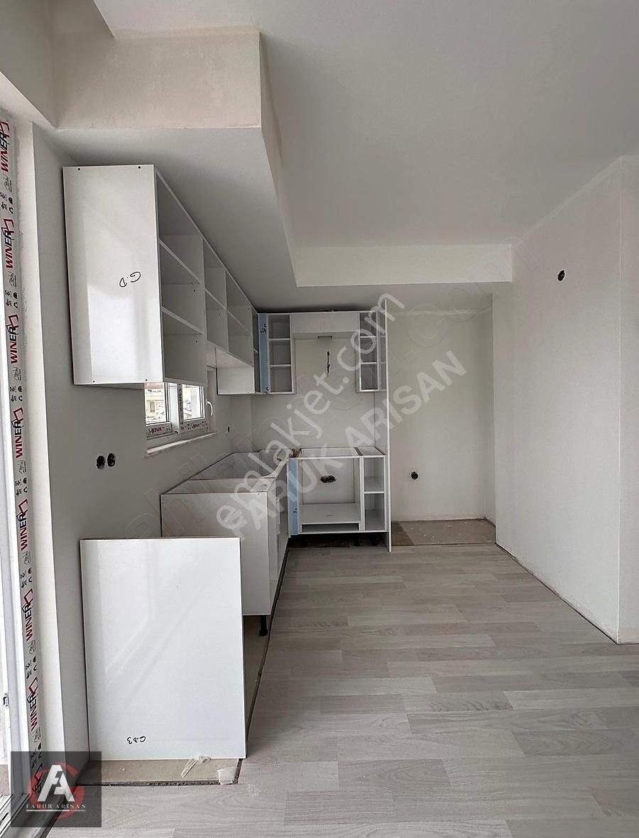 Faruk Arısan'dan Denize Ana Yola Ve Devlet Dairelerine Yakın 2+1 - Görsel 16