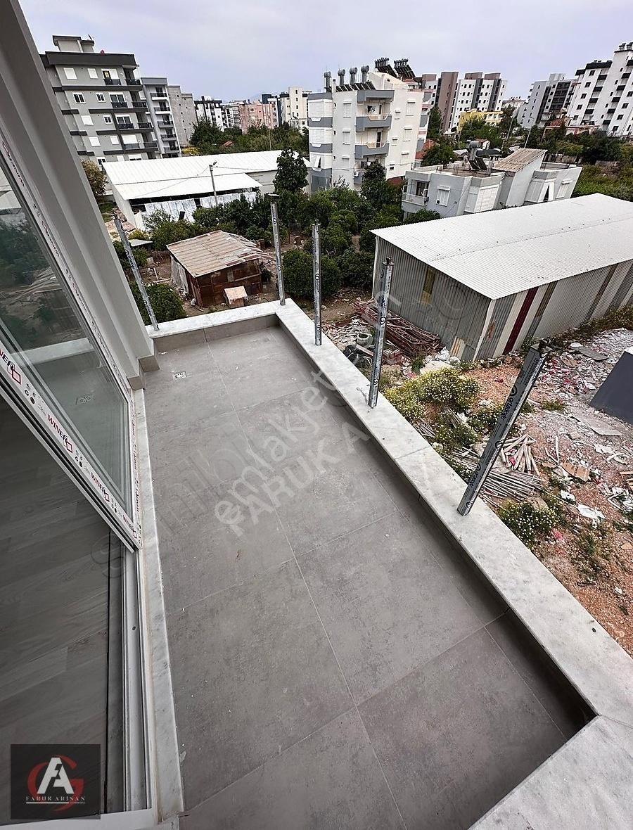 Faruk Arısan'dan Denize Ana Yola Ve Devlet Dairelerine Yakın 2+1 - Görsel 13