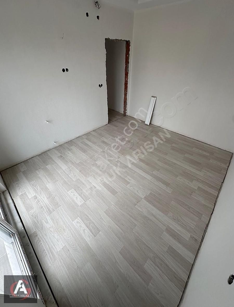 Faruk Arısan'dan Denize Ana Yola Ve Devlet Dairelerine Yakın 2+1 - Görsel 14