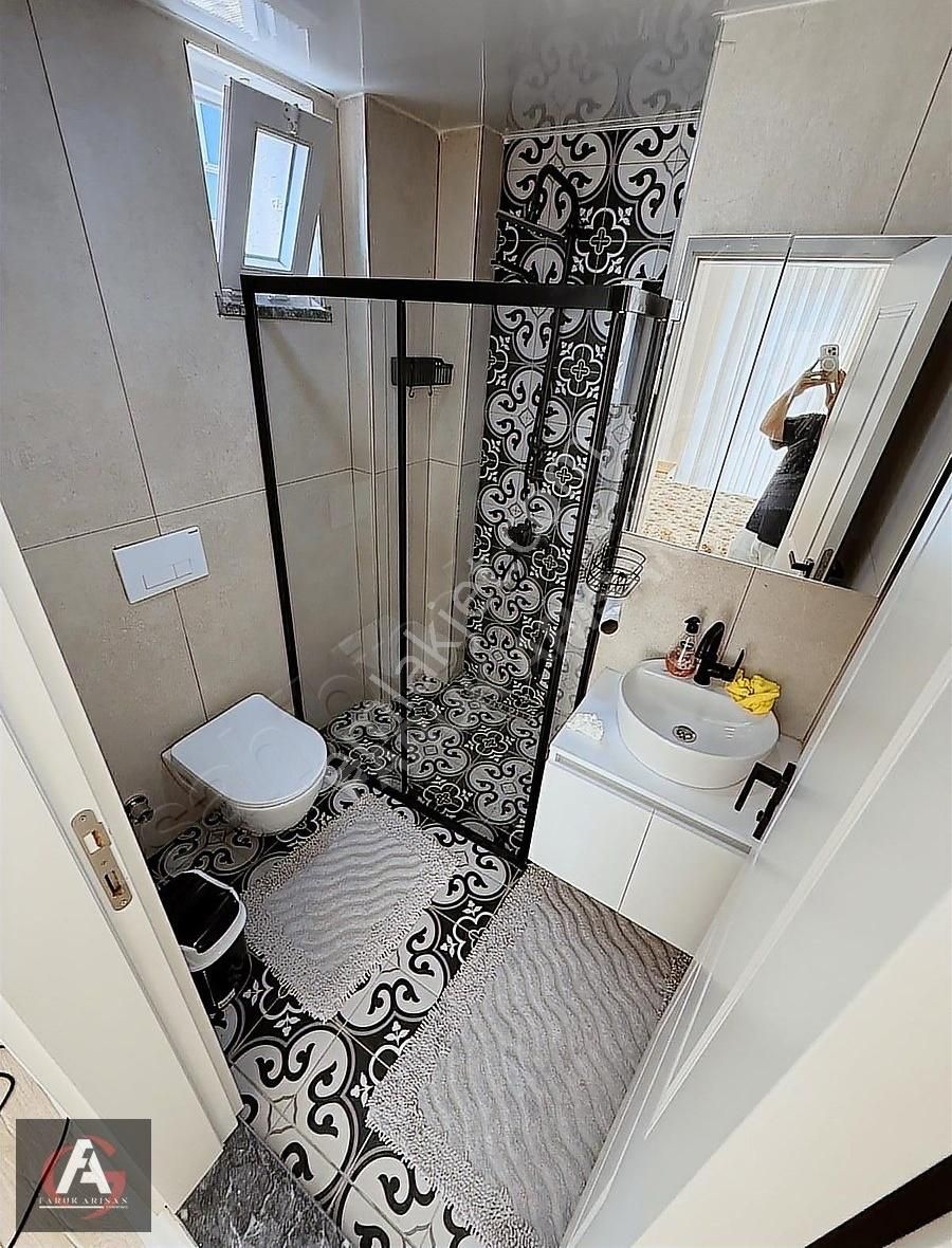 Faruk Arısandan Deniz Manzaralı Çok Geniş Ve Ebeveyn Banyolu 1+1 - Görsel 5