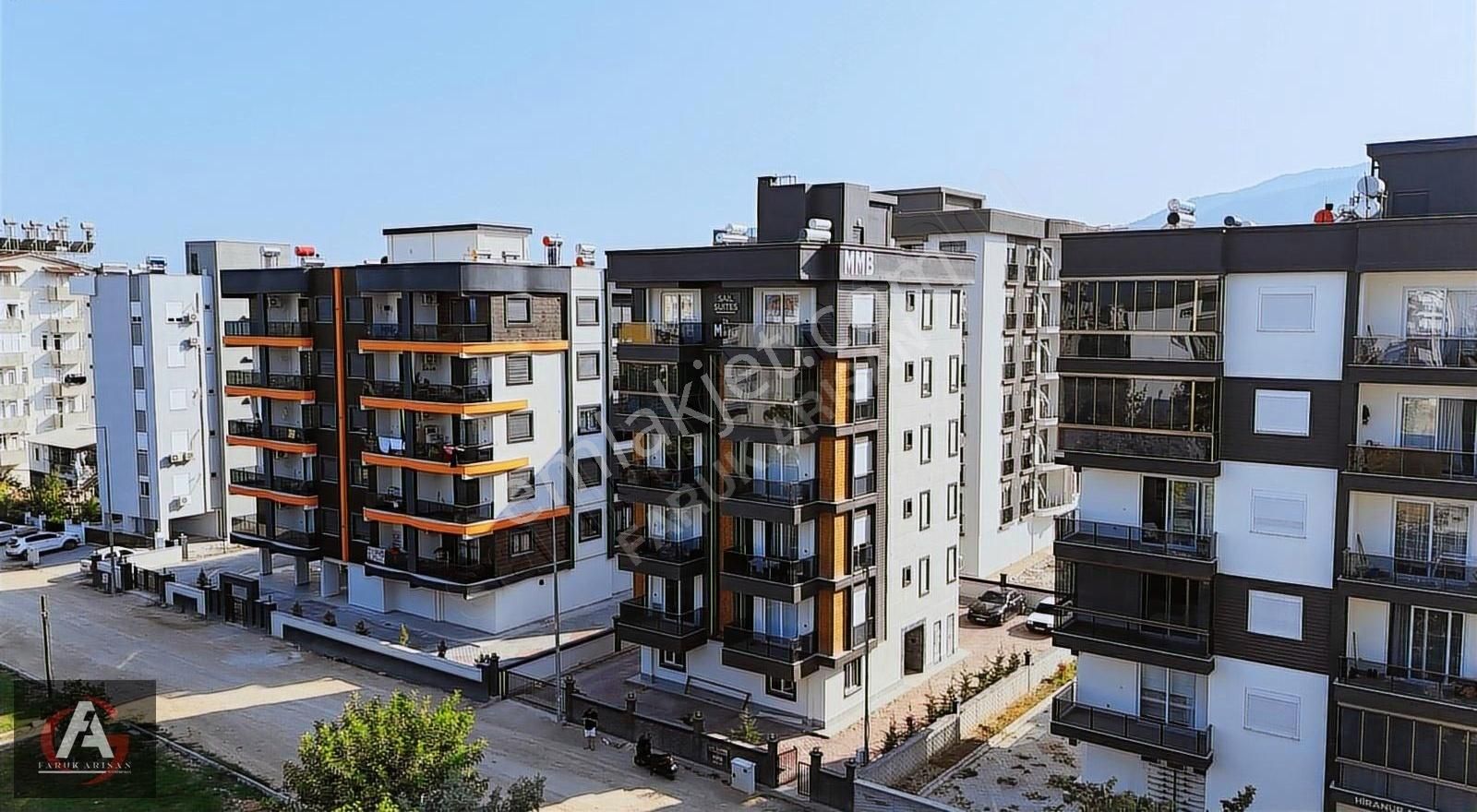 Faruk Arısandan Deniz Manzaralı Çok Geniş Ve Ebeveyn Banyolu 1+1 - Görsel 13