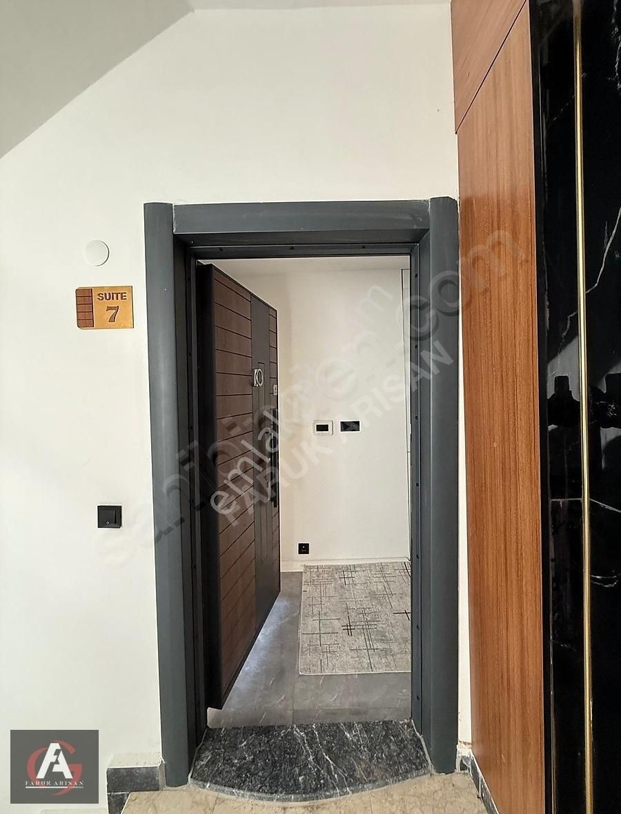 Faruk Arısandan Deniz Manzaralı Çok Geniş Ve Ebeveyn Banyolu 1+1 - Görsel 16