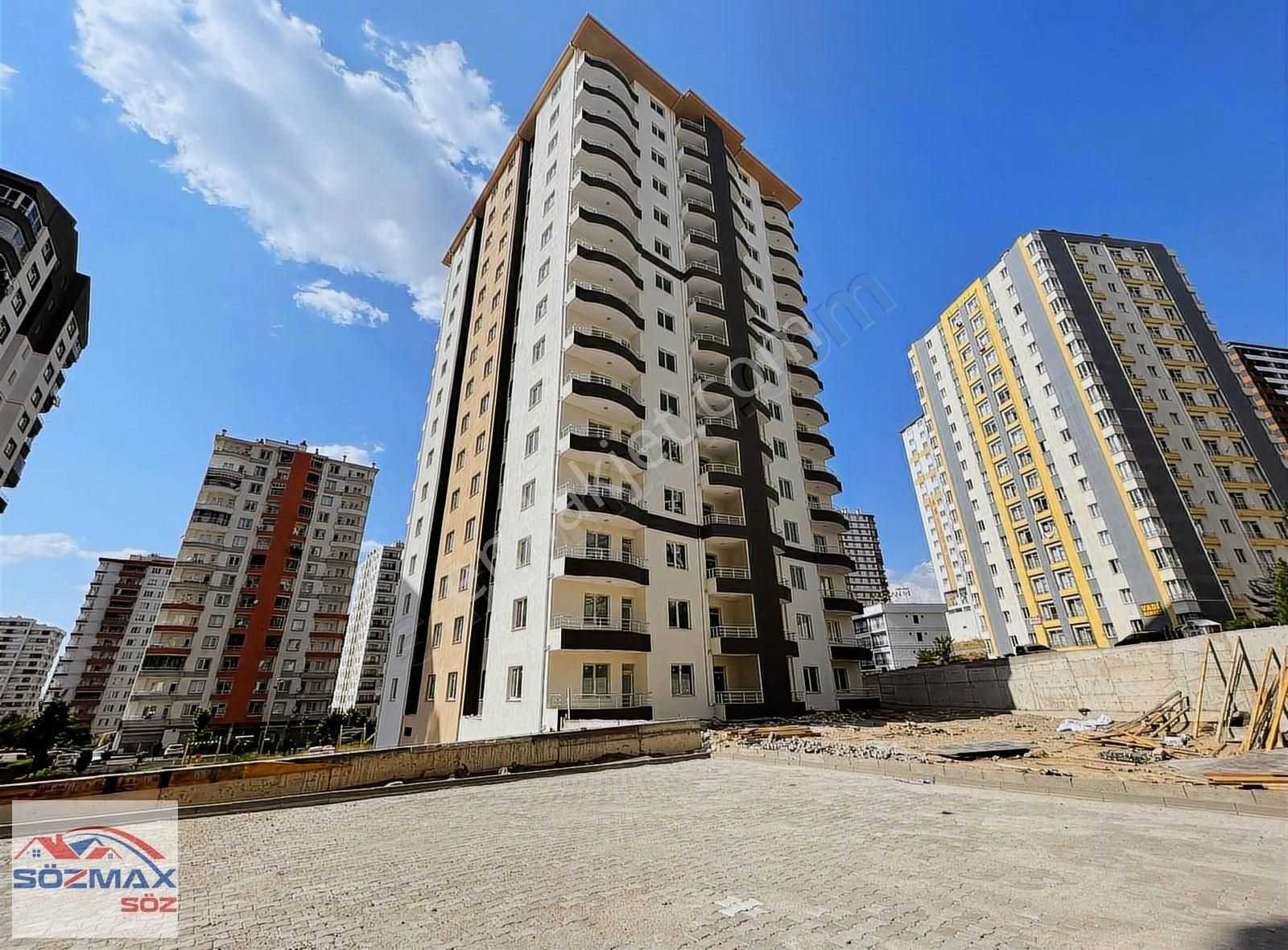 Talas Papatya Caddesin'de Sıfır 3+1satılık Daire