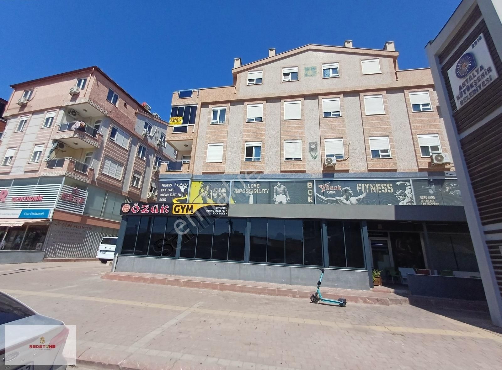 Kültür Mah. 75. Yıl Cadde Üstü Satılık 4+1 Geniş Dubleks Daire