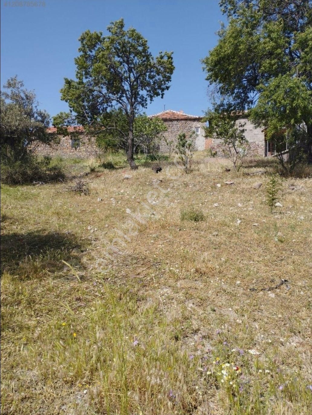 Burak Emlak'dan Satılık İmarlı Arsa Bergama Çamtepe Köyü 1271m²