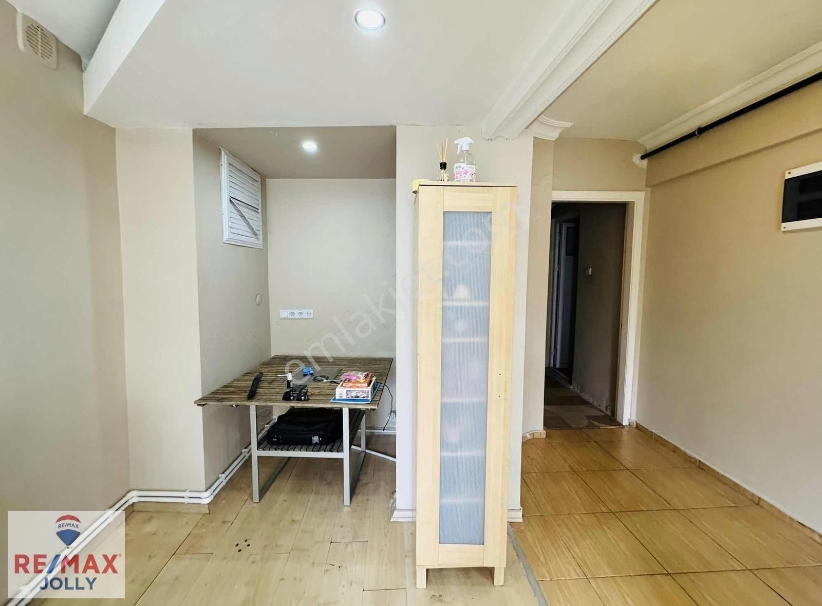 Küçükpark Meydan Konut & İşletme Kullanım Uygun 1. Kat Satılık - Görsel 6