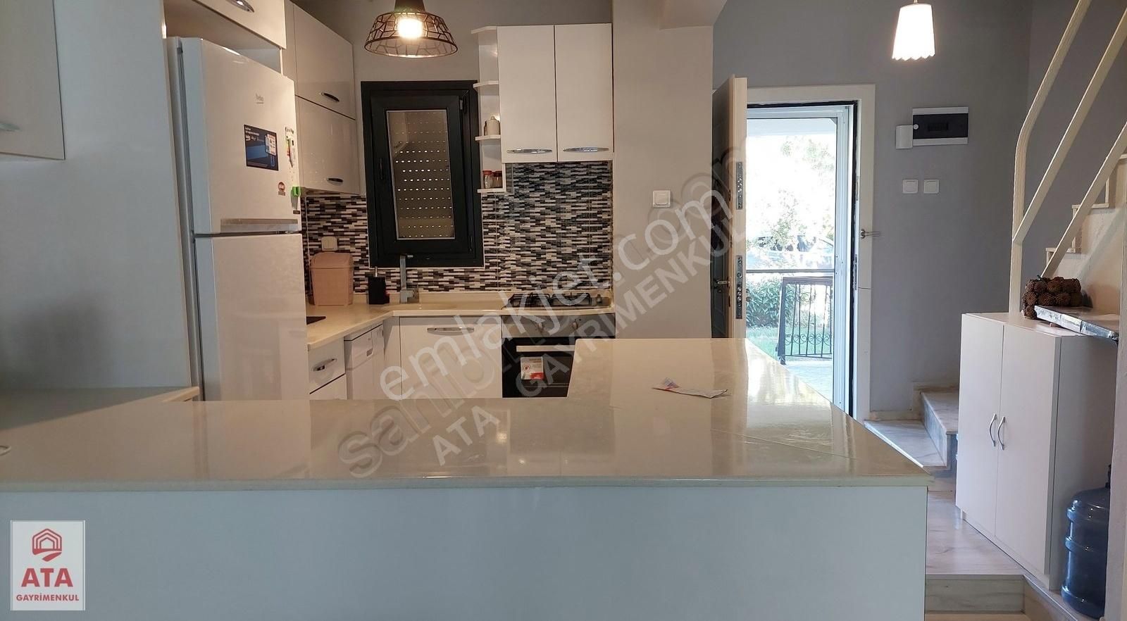 Çeşme Ayayorgi Mevki 3+1,160m2,yuzme Havuzlu,dublex,site İçinde - Görsel 4