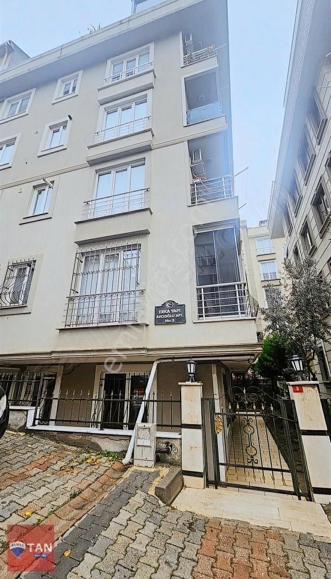İstanbul Ümraniye Esenevler Mahallesi Satılık 1+1 Daire