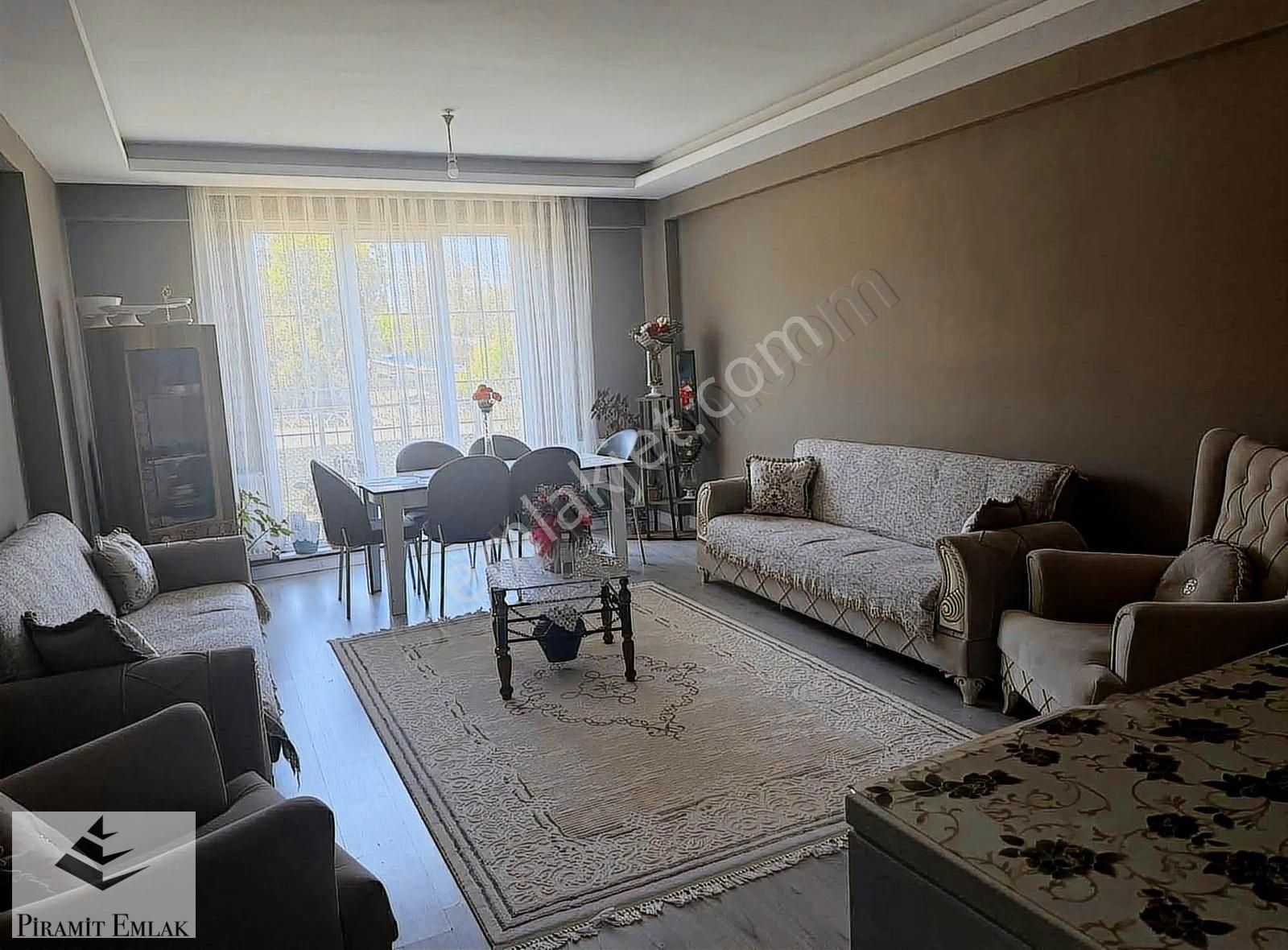 Piramit Gm Den Hilalkent Ahmetoğullarında Acil Satılık Daire