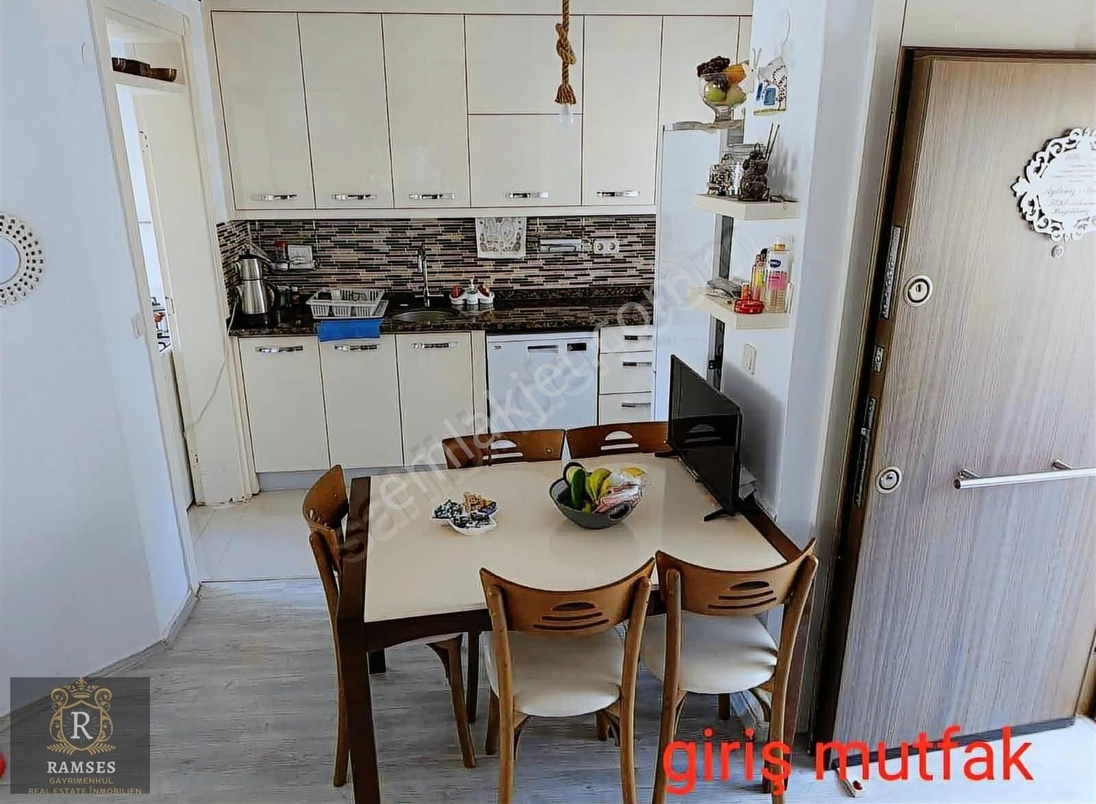 Denize 350 M! Kızılağaç'ta Satılık 6+2 Havuzlu Sitede Köşe Villa - Görsel 5