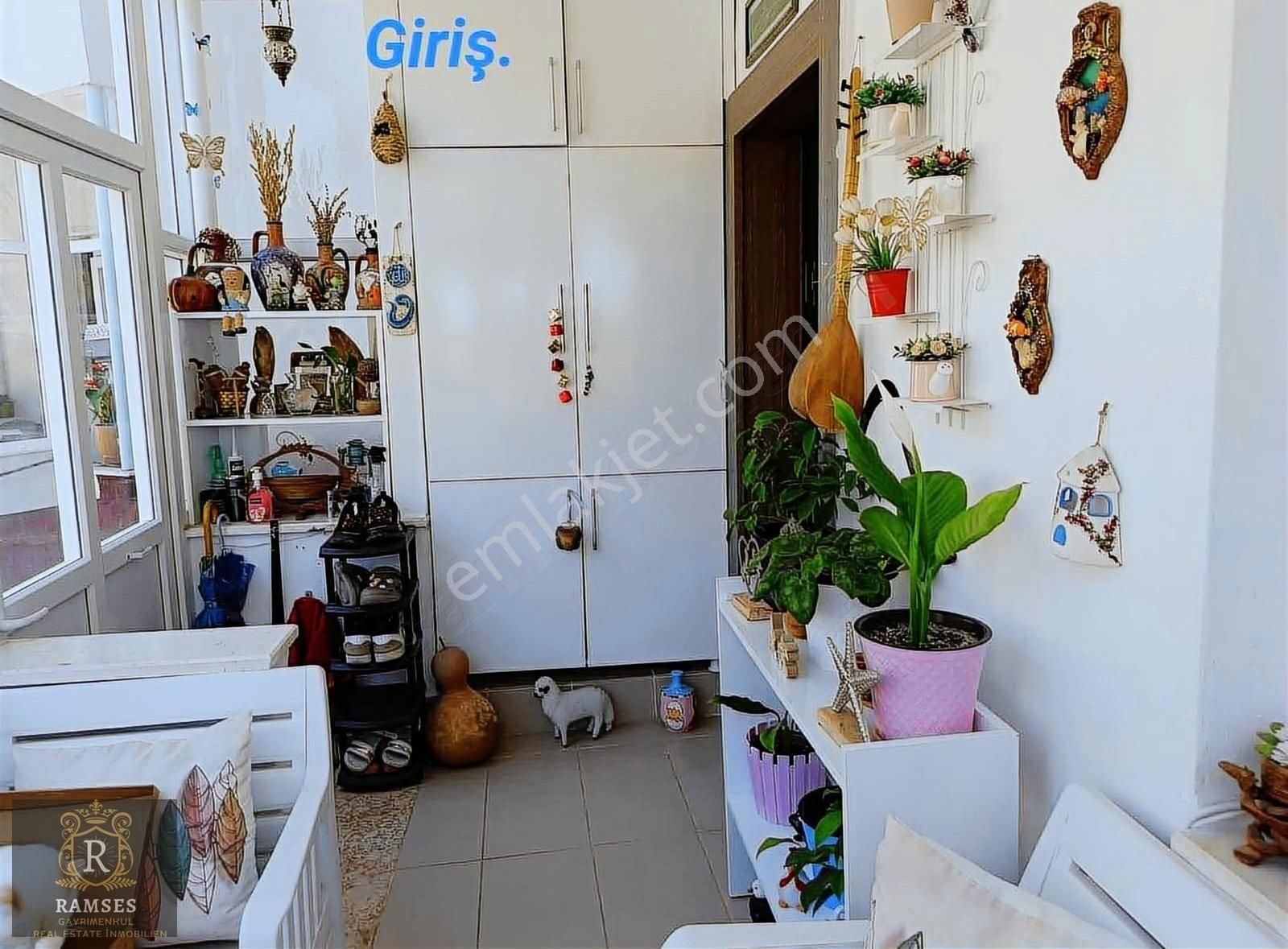 Denize 350 M! Kızılağaç'ta Satılık 6+2 Havuzlu Sitede Köşe Villa - Görsel 6