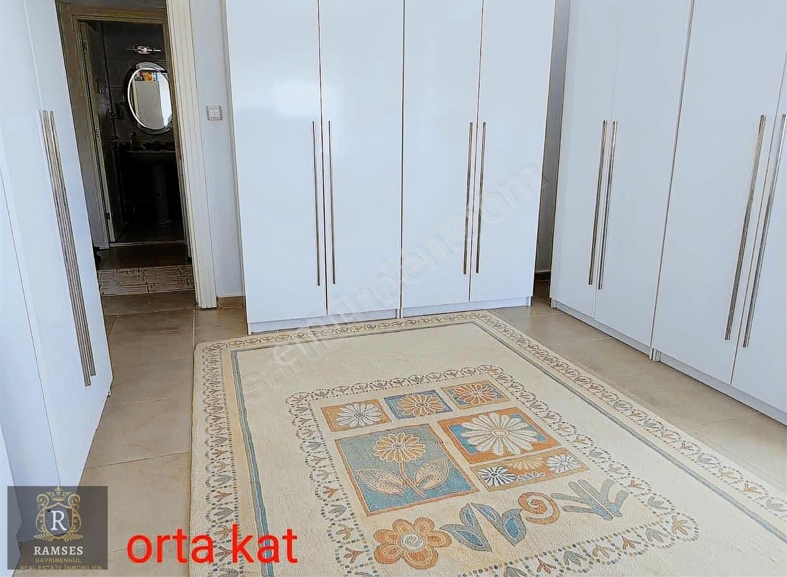 Denize 350 M! Kızılağaç'ta Satılık 6+2 Havuzlu Sitede Köşe Villa - Görsel 3