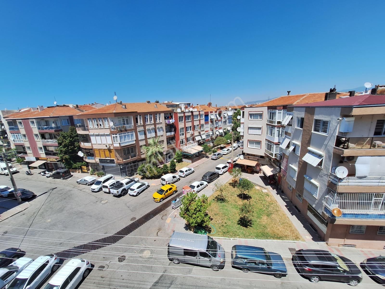 Pirireis Mahallesinde Full Lüks Eşyalı Teraslı Daire