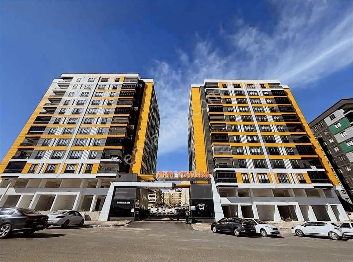Uğurlu Emlak'tan Mrm Towersta İçi Ful Yapılı Lüx Satılık Daire