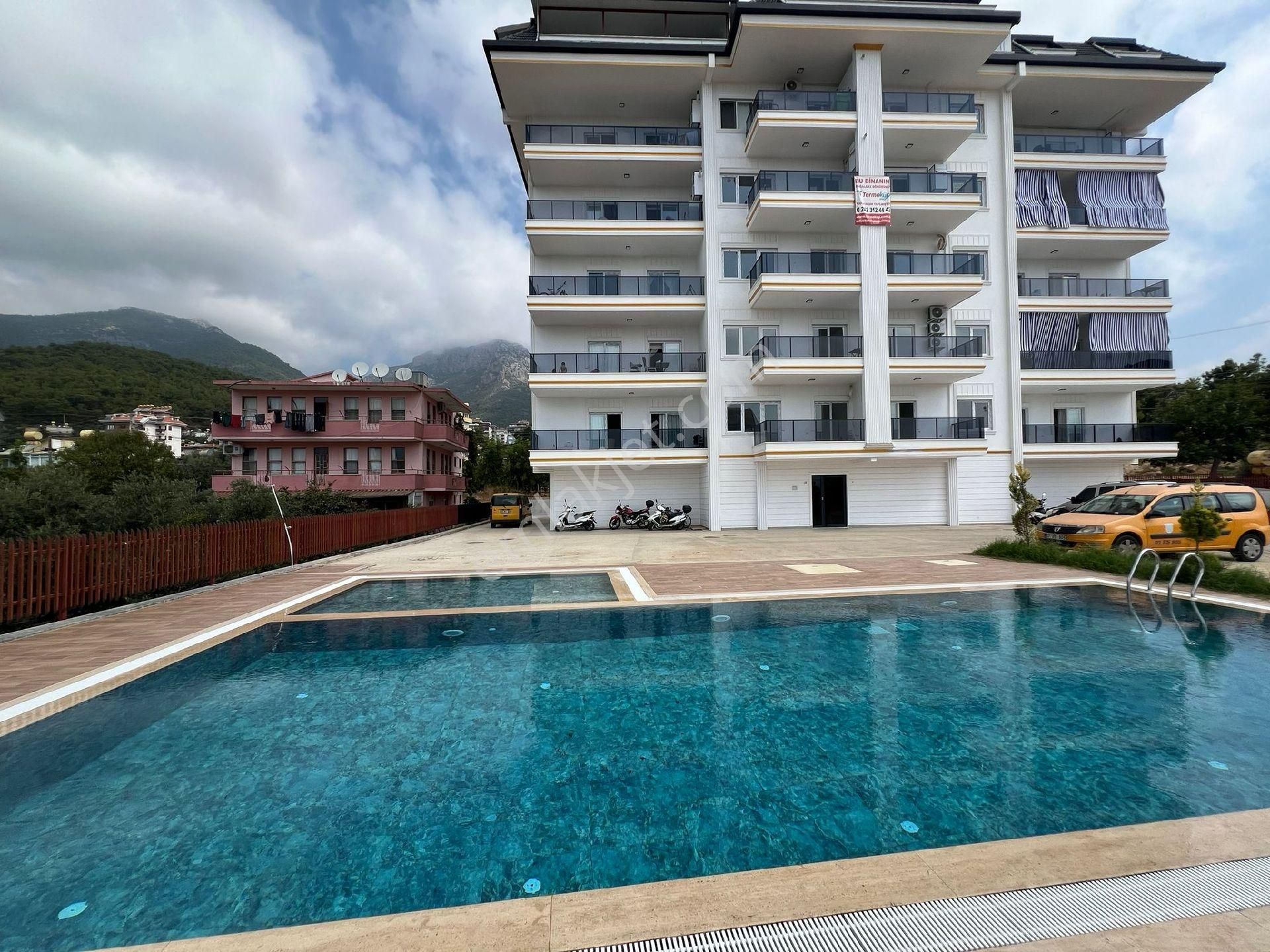 Alanya Çıplaklı Sıfır Sitede Havuzlu Satılık 1+1 Daire