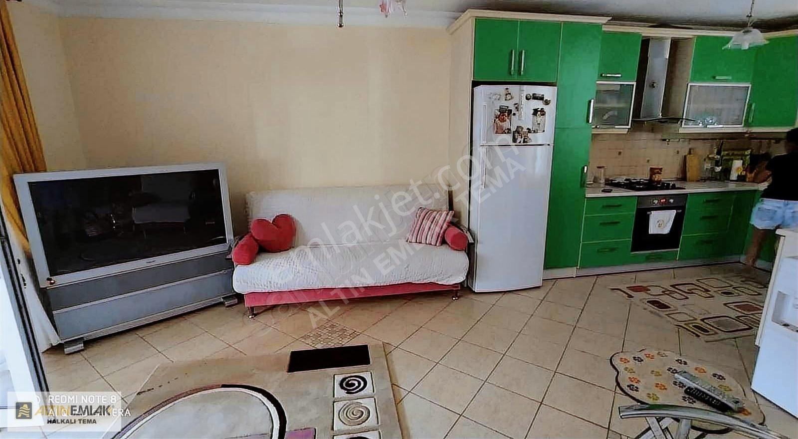 Yeniçiftlik'de 4+1 120m2 Denize Sıfır Eşyalı Satılık Villa - Görsel 15