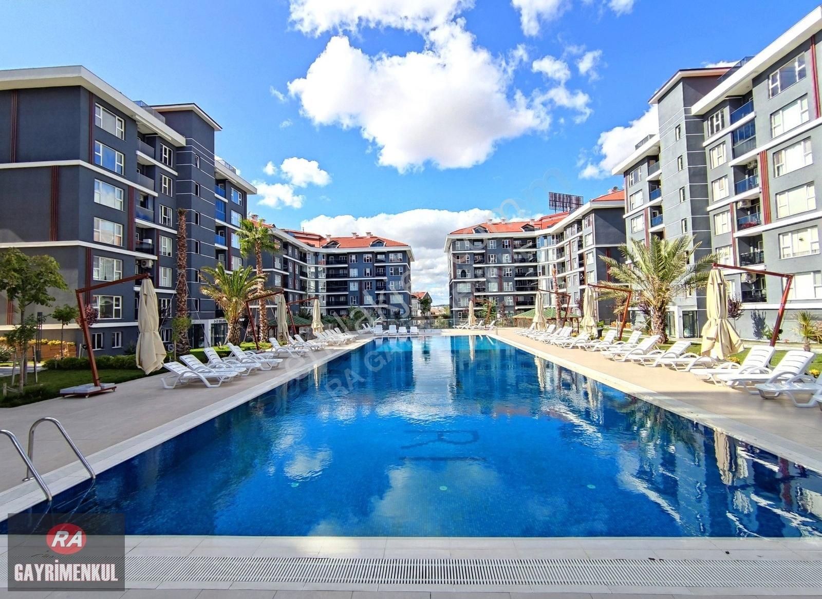 Silivri Yeni Mh. Yüksek Kredi İmkanı Atabek Konutları Arakat 3+1