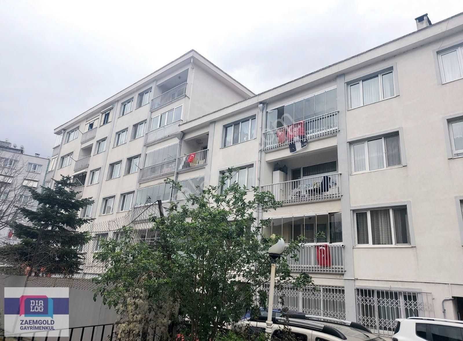 Bursa Merkezde Setbaşı Ortaokulu'na Komşu 4+1 Satılık Daire
