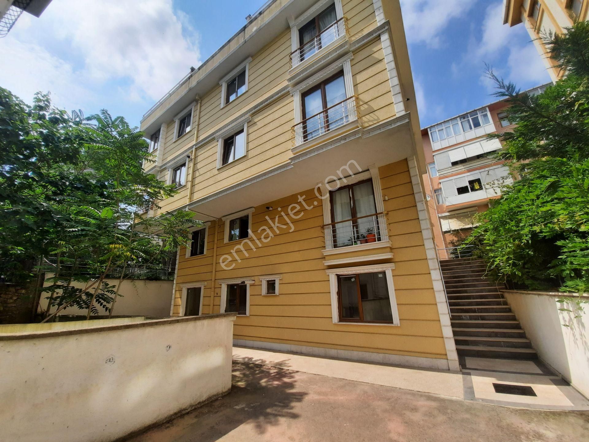 Genç Binada Bağlarbaşı Metroya 10 Dk 2+1 85 M2 Fırsat Daire