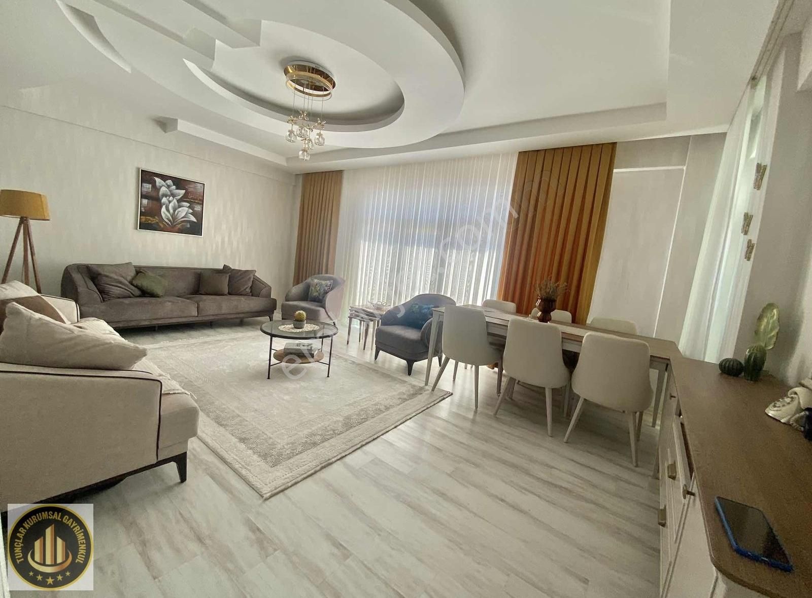 Radison Otel Civarı 75e Yürüme Mesafesinde 4+1 Kupon Daire!!!