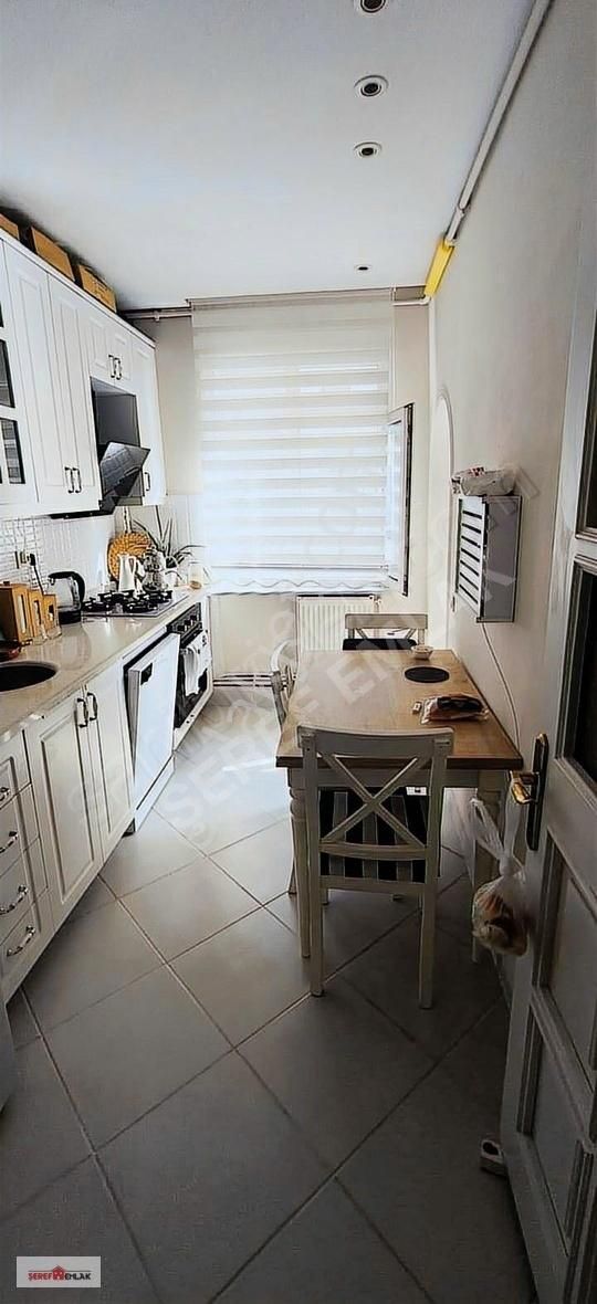 Şeref Emlak Kullanışlı 2+1 90 M2 3.kat Balkonlu Satılık Daire