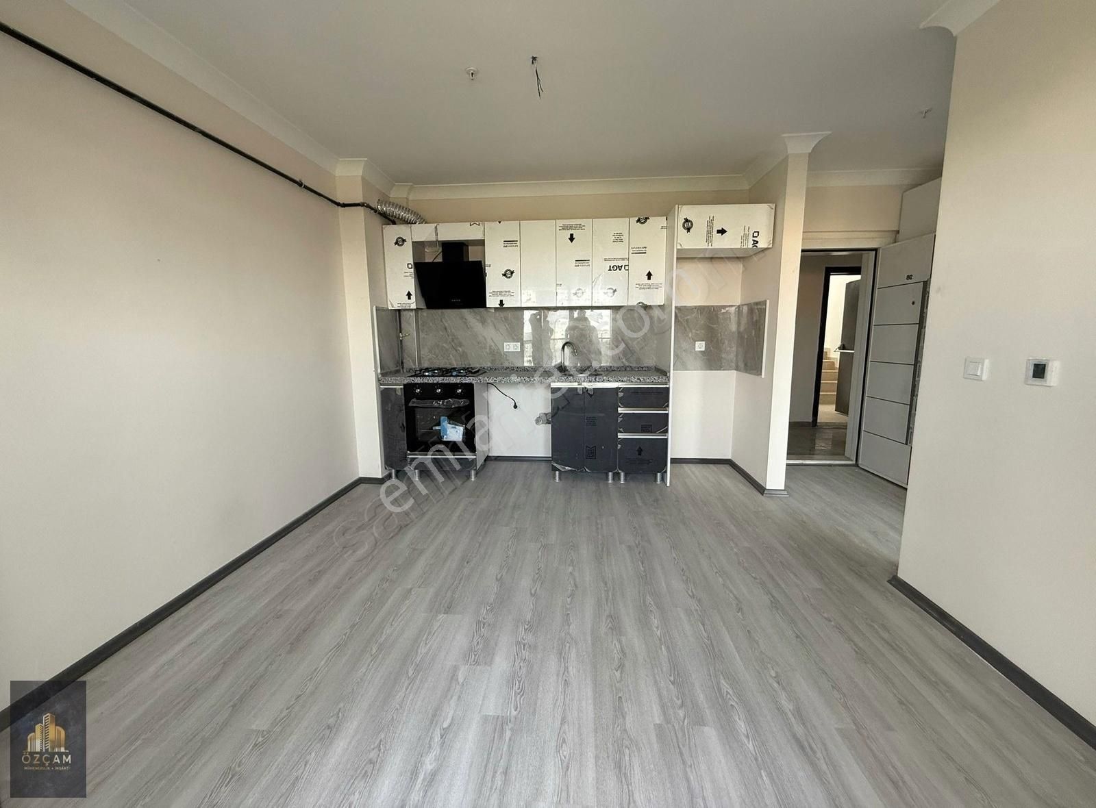 // Özçam'dan█havalimanı Yolu Üzeri İbis Otel Yanında 1+1 Kiralık