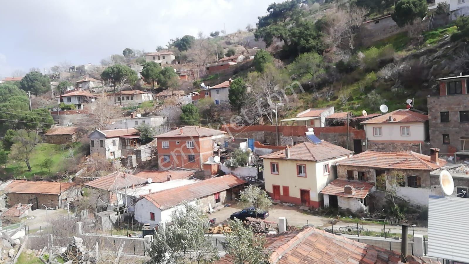 Üzerinde Eski Ev Bulunan, Altyapılı Köy İçi Arsa - Görsel 12