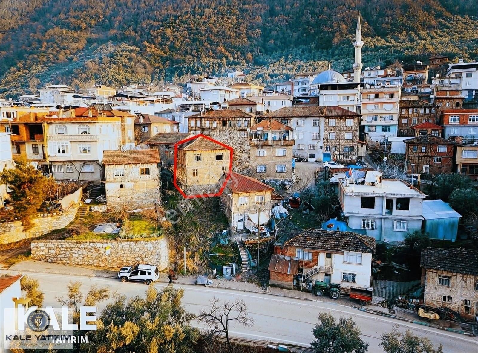 Kaleden 112m² Arsa Üzerinde Full Göl Manzaralı Tarihi Köy Evi - Görsel 8