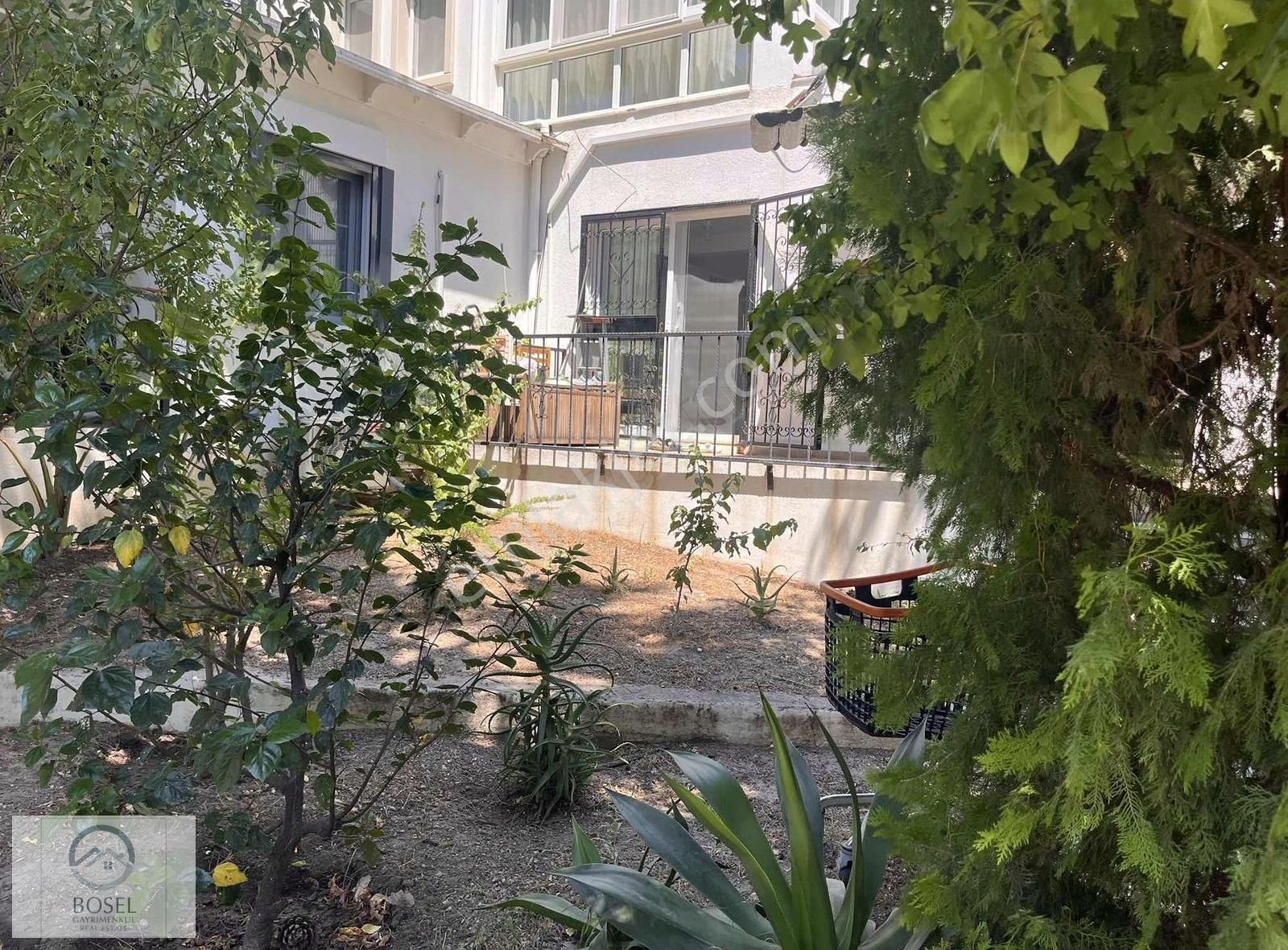 Yahşi Denize Sıfır Site De Satılık 2+1 Daire