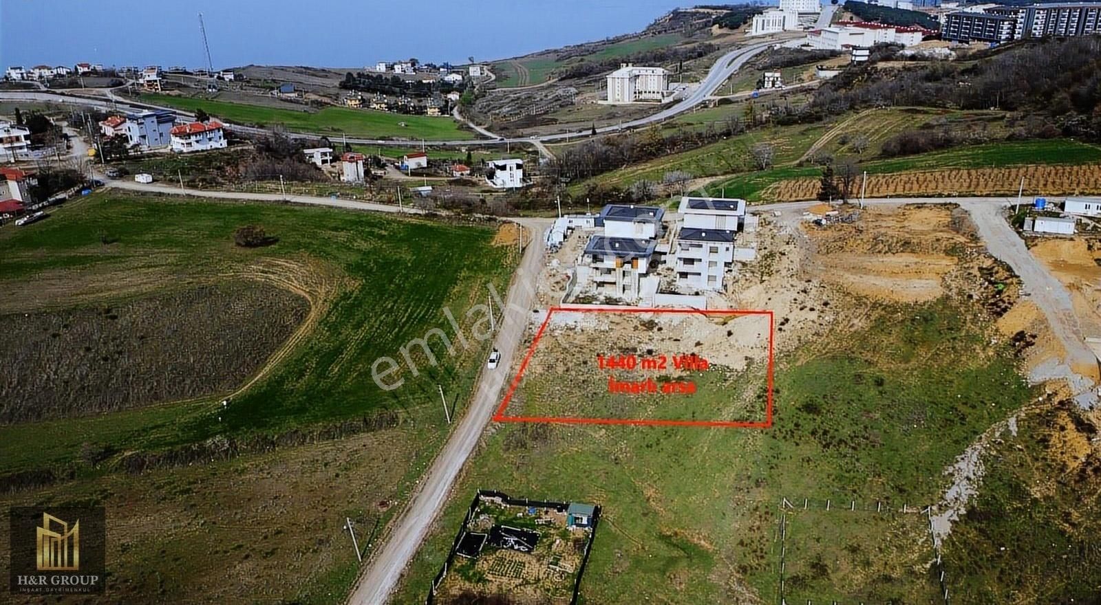 Akköy Şahin Tepesinde Yola Cephe İmarlı 1440 M2 Müstakil Arsa