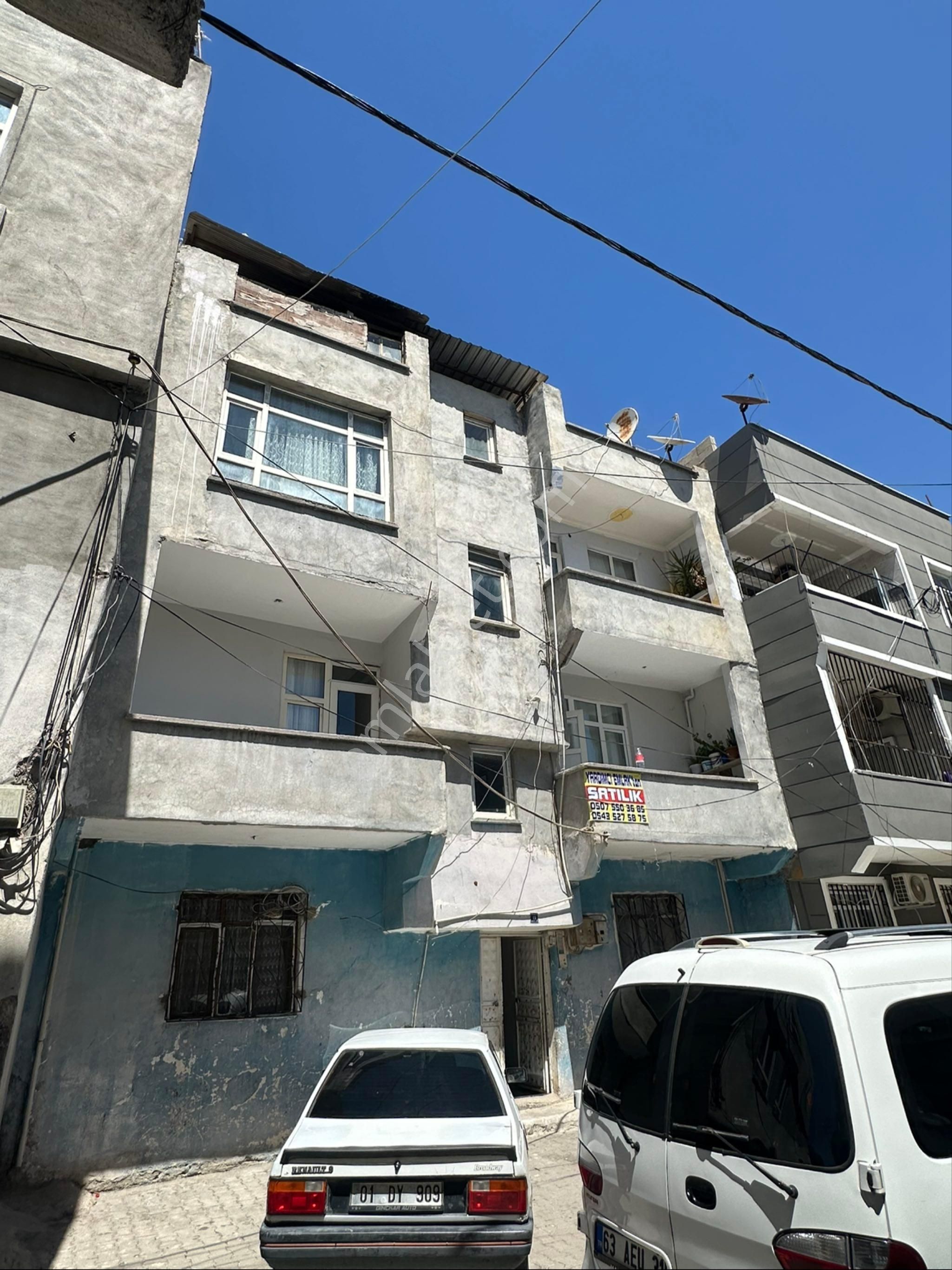 Yardımcı Emlaktan Satılık Sırrında Komple Bina Almak İsteyene Tek Tek Daire