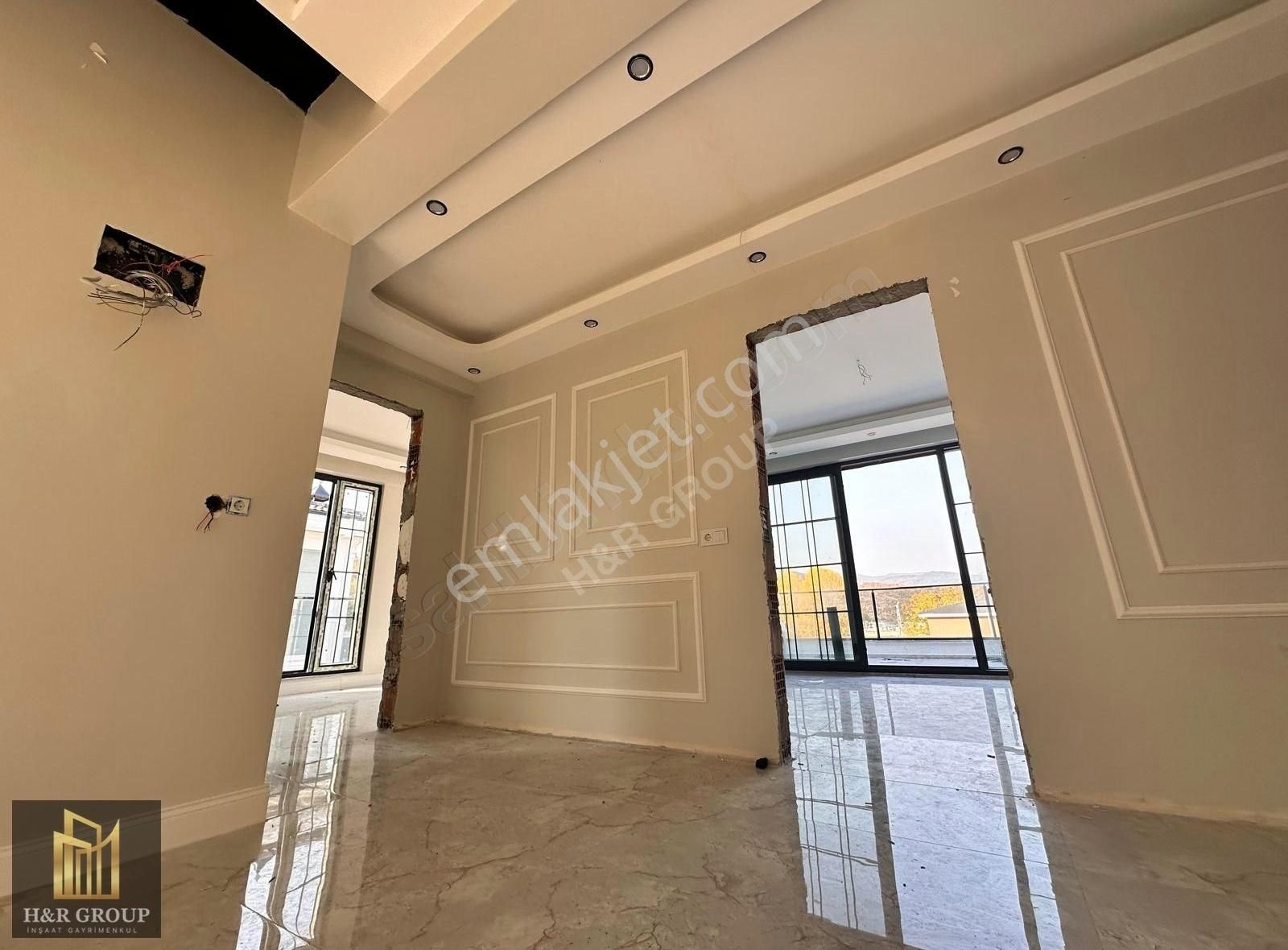 Kadıköy'de Havuzlu Müstakil Lüks Villa - Görsel 14