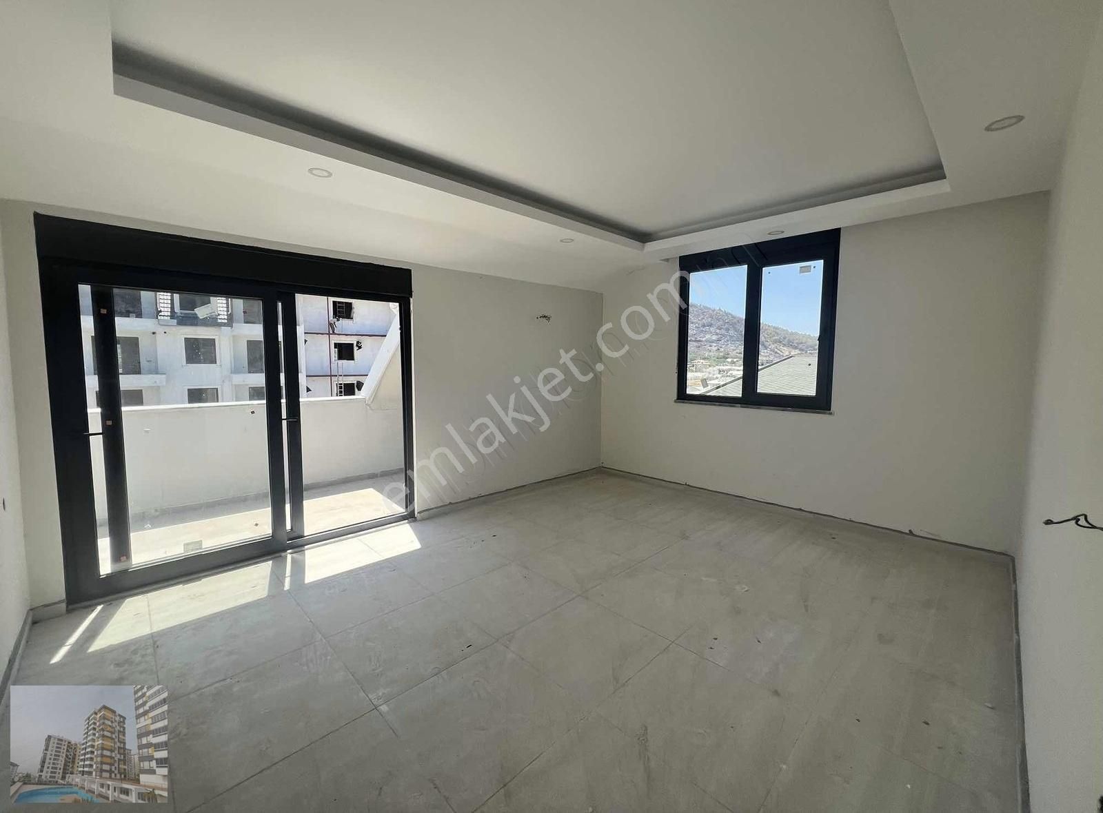 Cumhuriyet Mahallesinde Satılık Ful Aktiviteli 2+1 Dublek Daire