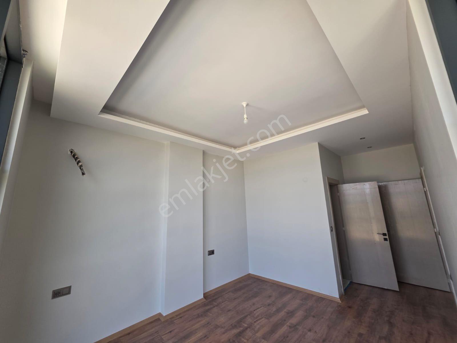 Kuşadası Davutlarda Yeni, Bahçeli Ve Havuzlu 3+1 Müstakil Villa - Görsel 21