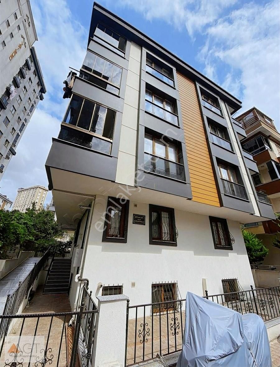 Agt'den İstiklal Mah.yeni Binada 50m2 1+1 Kiralık Daire