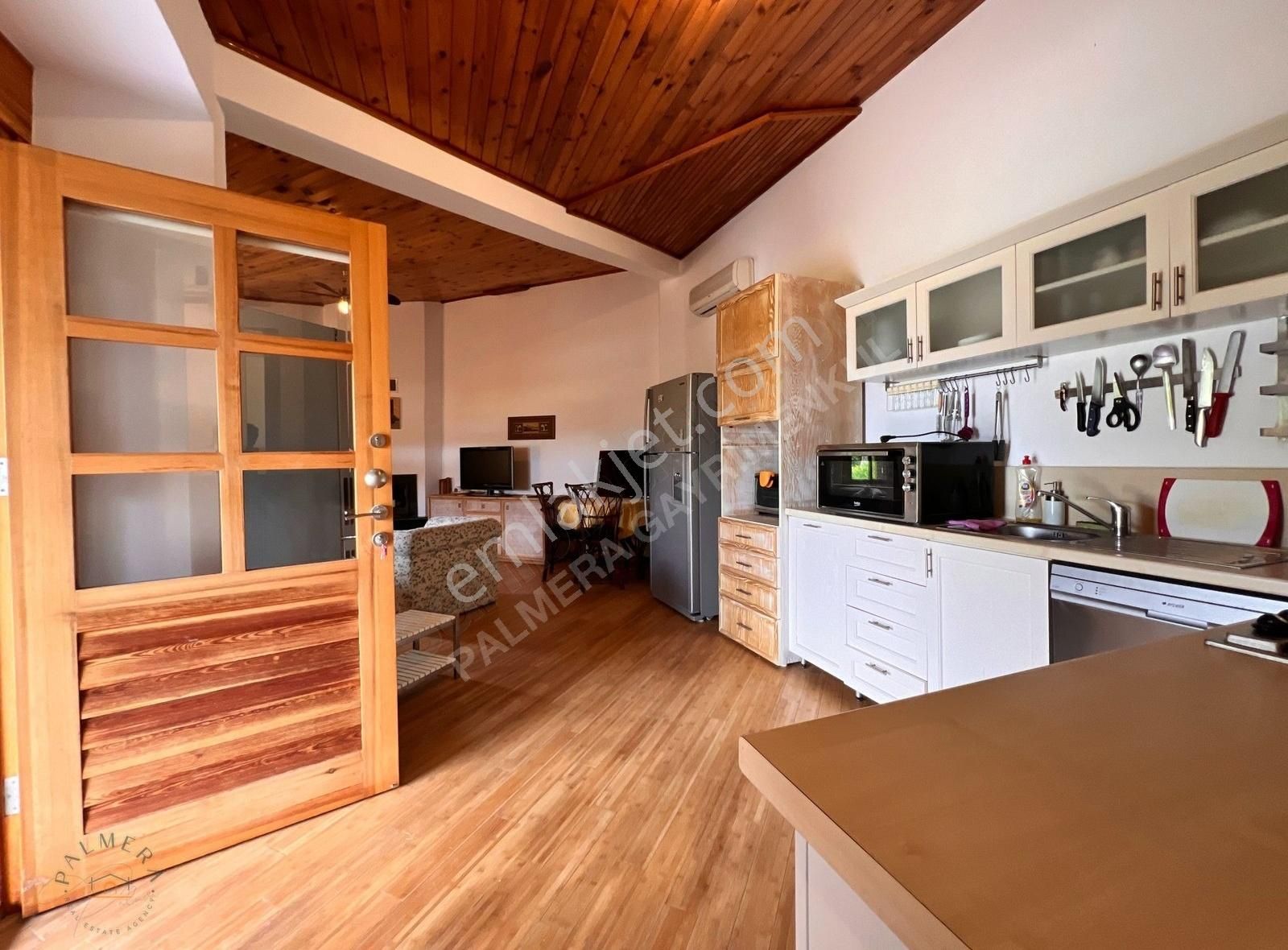 Turunç Amos Profesörler Sitesi'nde Satlık Deniz Manzaralı Taş Ev - Görsel 8