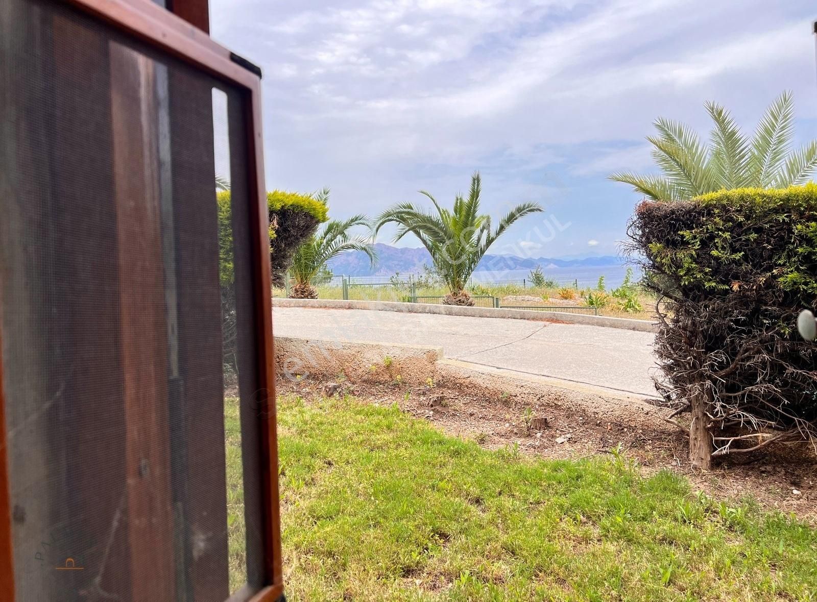 Turunç Amos Profesörler Sitesi'nde Satlık Deniz Manzaralı Taş Ev - Görsel 28