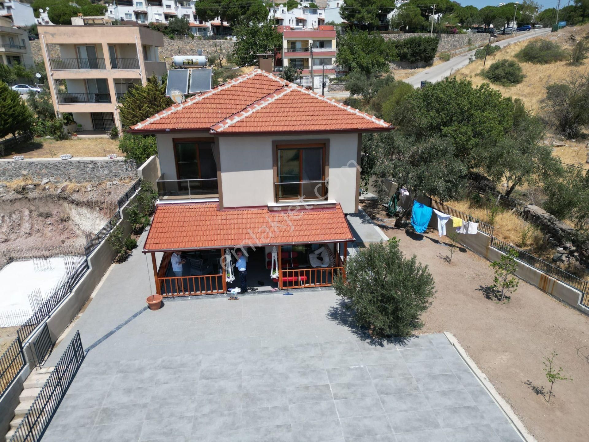 Egenin İncisi Çandarlıda Muhteşem Deniz Manzaralı Satılık Villa - Görsel 4