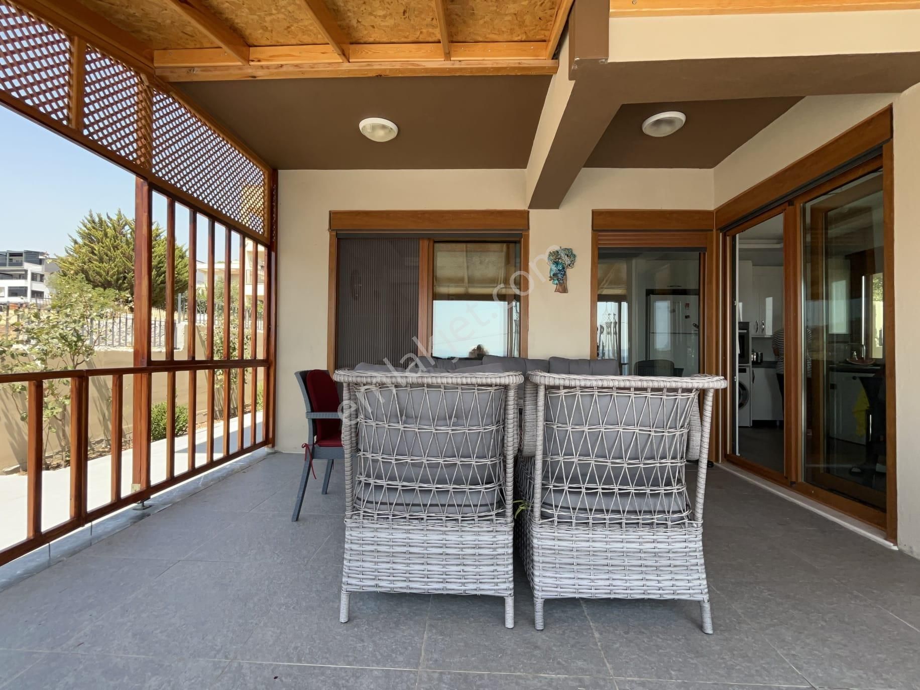 Egenin İncisi Çandarlıda Muhteşem Deniz Manzaralı Satılık Villa - Görsel 23