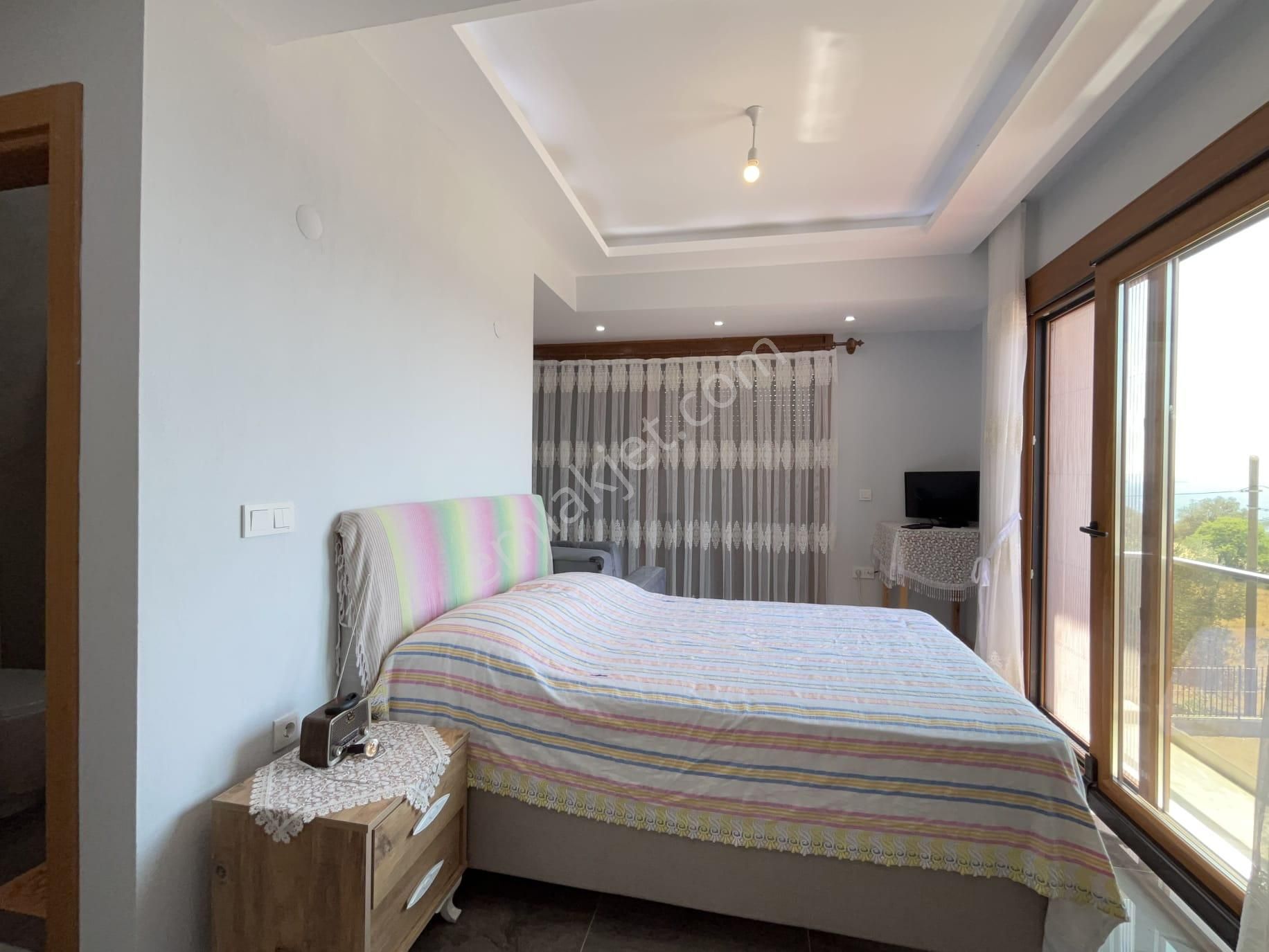 Egenin İncisi Çandarlıda Muhteşem Deniz Manzaralı Satılık Villa - Görsel 32