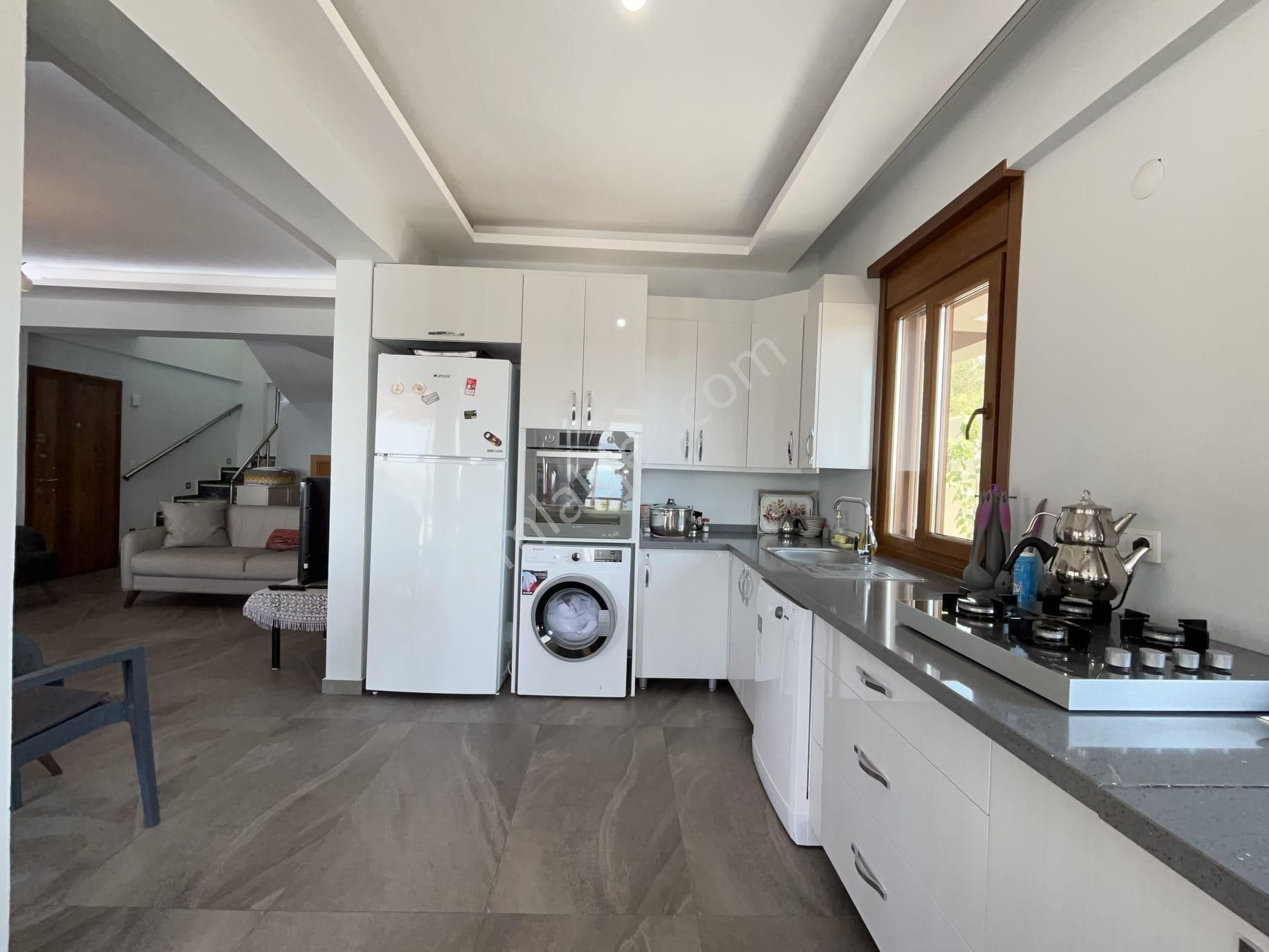 Egenin İncisi Çandarlıda Muhteşem Deniz Manzaralı Satılık Villa - Görsel 16