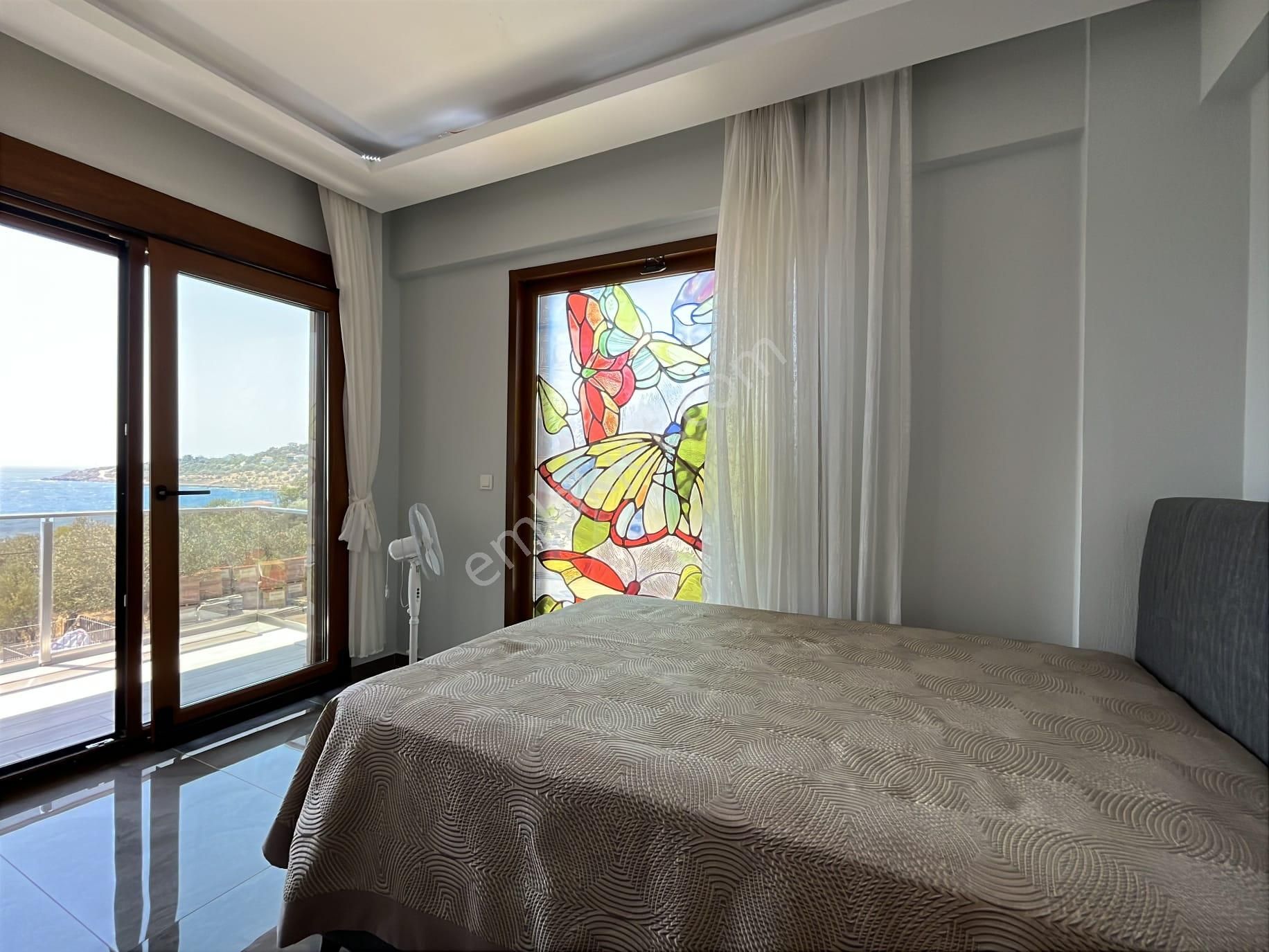 Egenin İncisi Çandarlıda Muhteşem Deniz Manzaralı Satılık Villa - Görsel 21