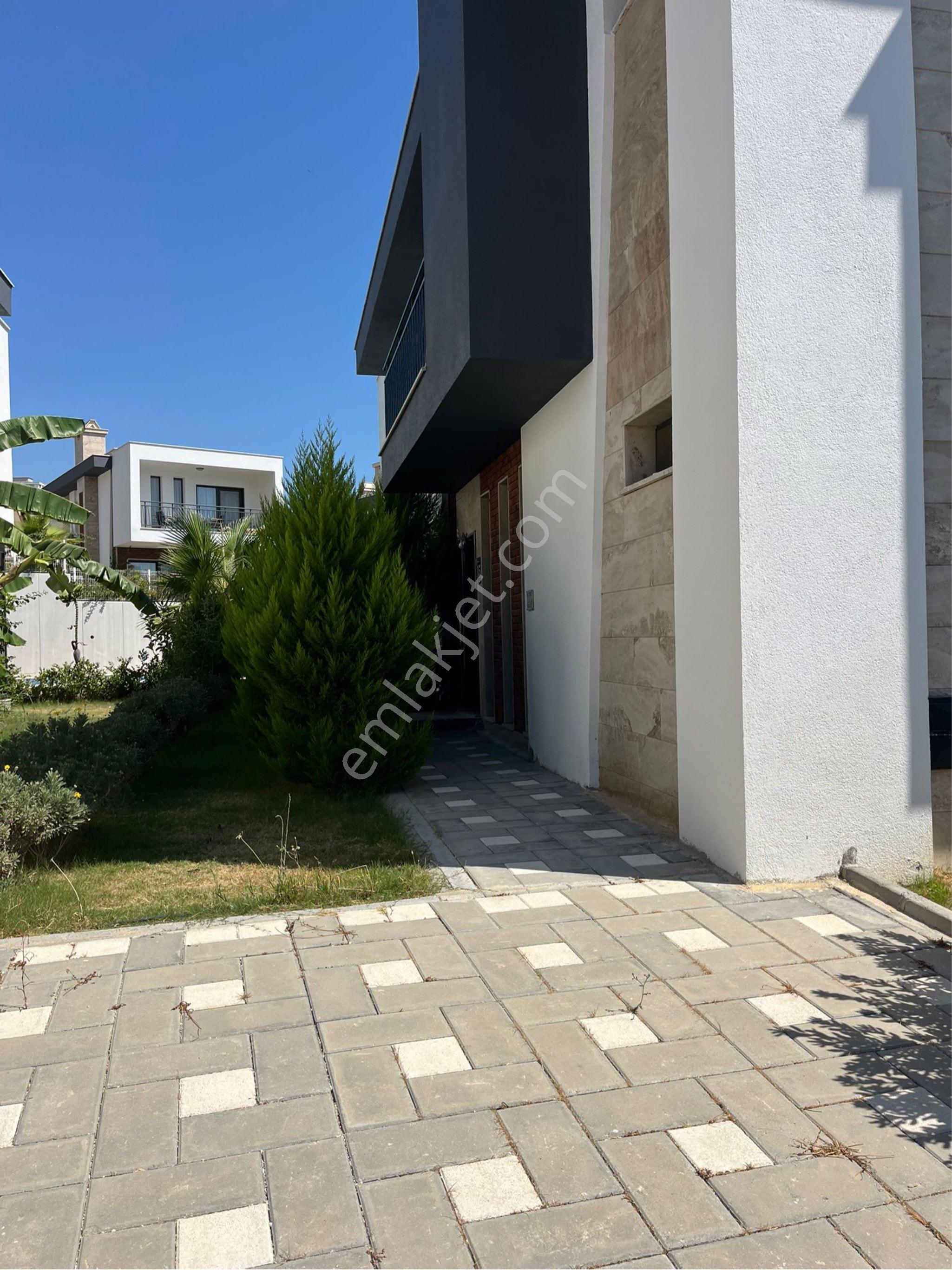 Karaova'da Tek Müstakil 4+1 Sıfır Satılık Villa - Görsel 22