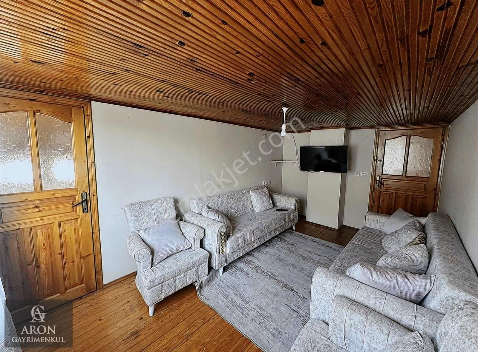 Yazlık Vatan Mahalle De Çatı Katı 2+1 Geniş Eşyalı Kiralık Daire