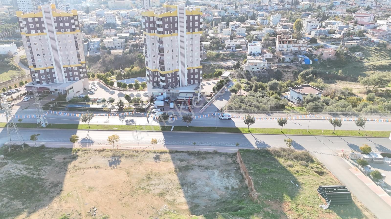 Mersin Yenişehir De Ticari Konut 0.90 Emsal Yol Cepheli Arsa - Görsel 3