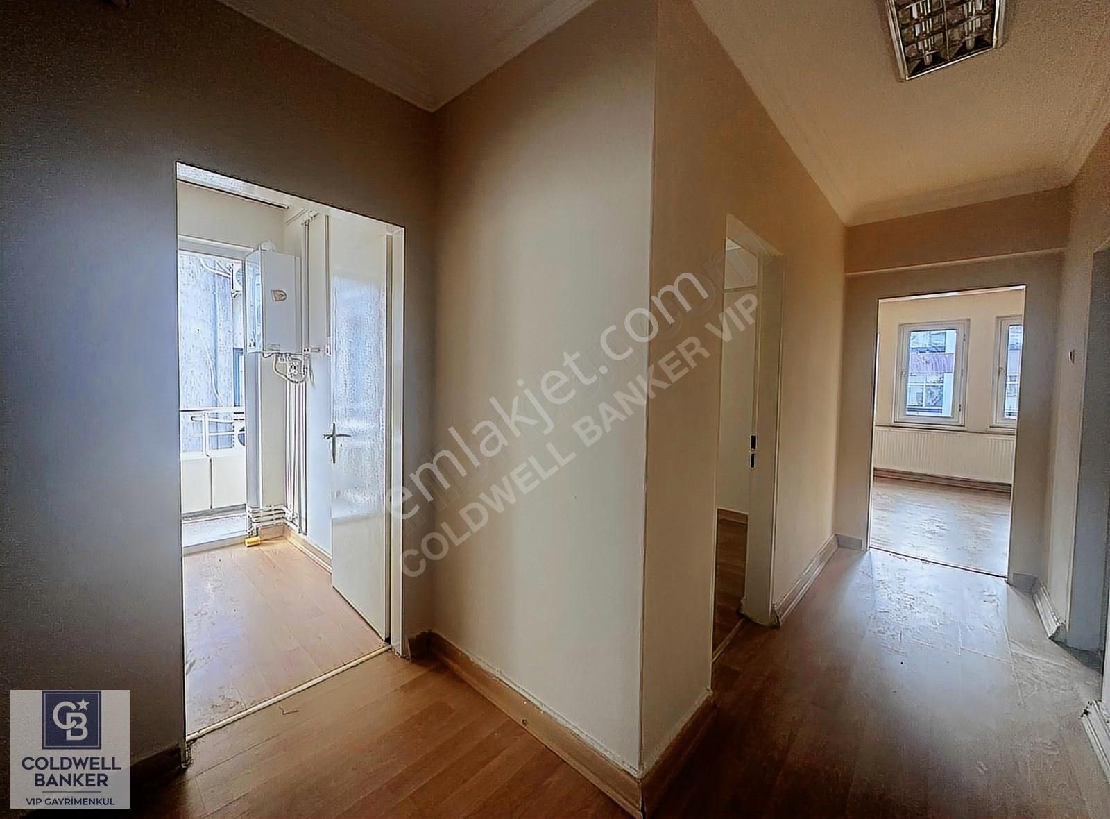 Menekşe-2'de Asansörlü İş Merkezinde Kiralık 2+1 Ofis - Görsel 26